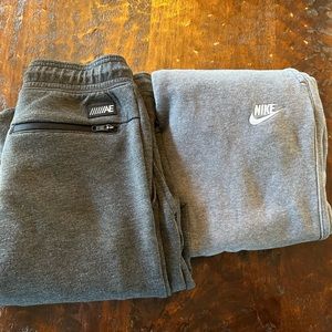 2 pair of men’s xs sweats/joggers